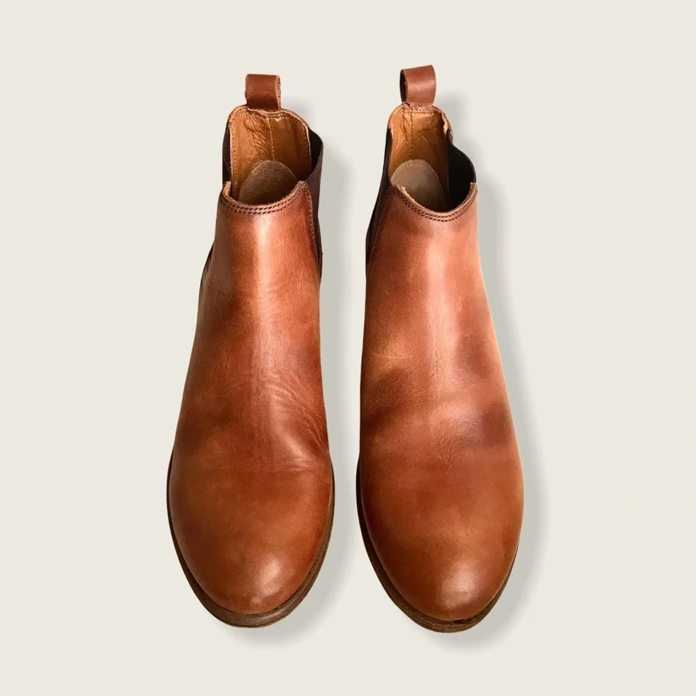 Frye Carson Chelsea Cognac Leather Cute Ankle Boot - Picture 8 of 16